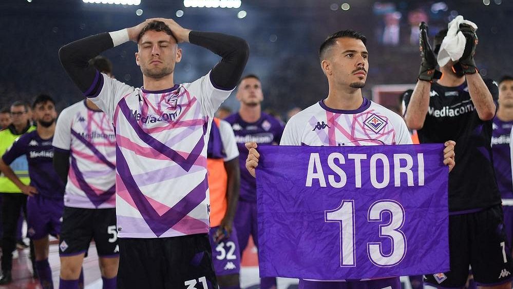 Je pořád s námi. Fiorentina zabojuje o zisk trofeje pro zesnulého kapitána